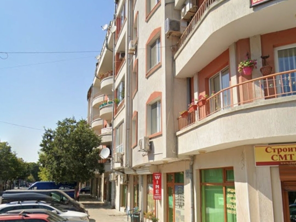 Дава се под наем Магазин в Поморие - 43 кв.м за 178.5 € - Снимка #1