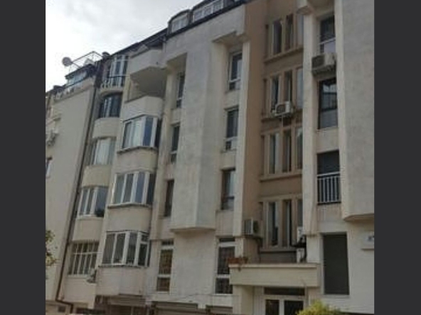 Многостаен апартамент в Благоевград, Запад - 249 кв.м за 603 €/кв.м - Снимка #1