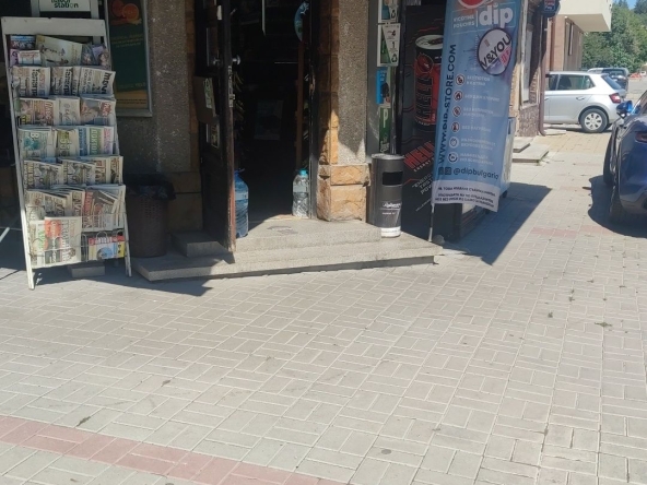 Магазин в Перник, Изток - 27 кв.м за 1511 €/кв.м - Снимка #1
