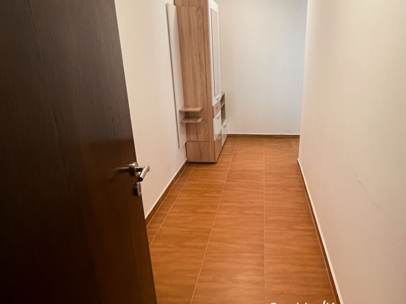 Дава се под наем Двустаен апартамент в к.к. Пампорово - 58 кв.м за 71.4 € - Снимка #1