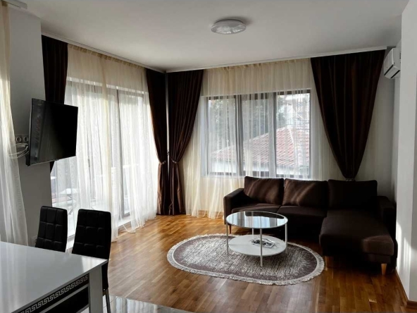 Дава се под наем Етаж от къща в Асеновград - 120 кв.м за 510 € - Снимка #1