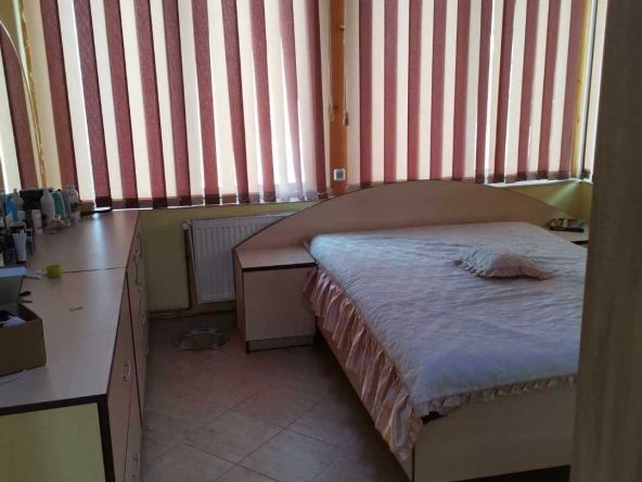 Дава се под наем Тристаен апартамент в Велико Търново, Колю Фичето - 80 кв.м за 321.3 € - Снимка #1