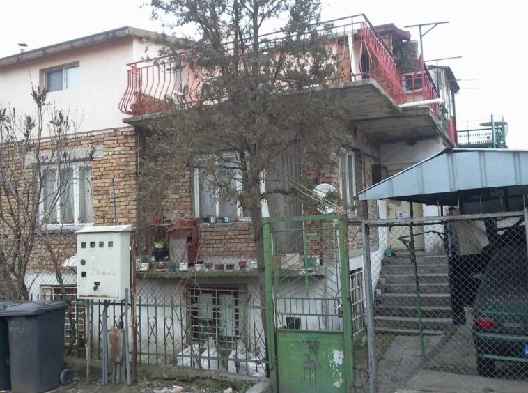 Къща в Варна, Автогара - 385 кв.м за 265 €/кв.м - Снимка #1