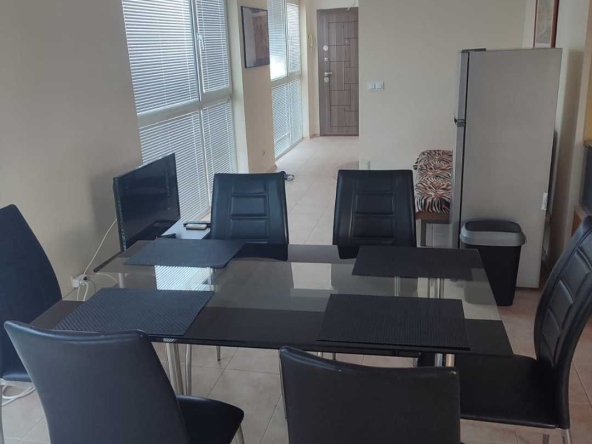 Дава се под наем Тристаен апартамент в Балчик - 90 кв.м за 408 € - Снимка #1