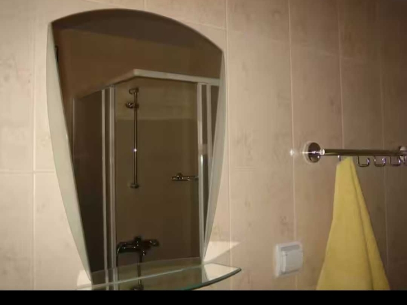 Дава се под наем Тристаен апартамент в Свети Влас - 70 кв.м за 66.3 € - Снимка #1