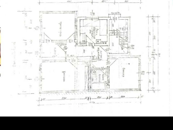 Етаж от къща в Нови пазар - 310 кв.м за 165 €/кв.м - Снимка #1