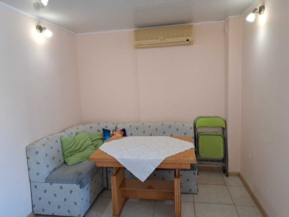 Дава се под наем Двустаен апартамент в Варна, Лятно кино Тракия - 58 кв.м за 306 € - Снимка #1