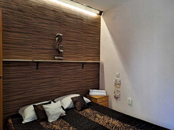 Дава се под наем  в Поморие - 12 кв.м за 153 € - Снимка #1