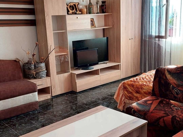 Дава се под наем Едностаен апартамент в Пирдоп - 38 кв.м за 255 € - Снимка #1