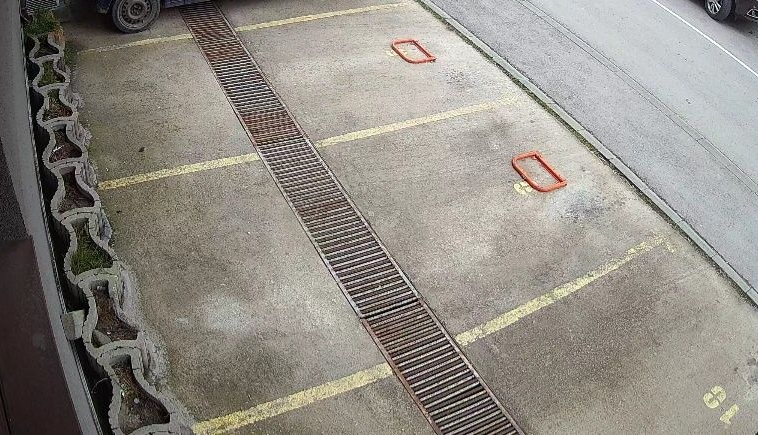 Дава се под наем Гараж / Паркомясто в Варна, Кайсиева градина - 15 кв.м за 59.67 € - Снимка #1