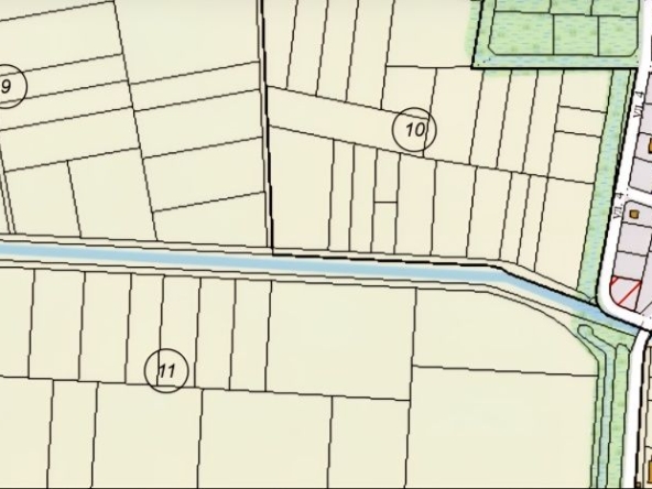 Земеделски имот в с. Трилистник, Област Пловдив -  кв.м за 2550 €/дка - Снимка #1