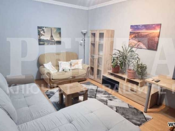 Тристаен апартамент в Пловдив, Център - 86 кв.м за 943 €/кв.м - Снимка #1