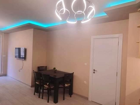 Дава се под наем Тристаен апартамент в Варна, Христо Ботев - 80 кв.м за 765 € - Снимка #1