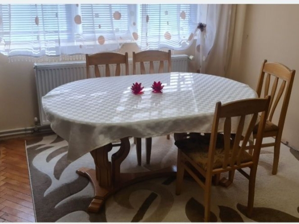 Дава се под наем Четиристаен апартамент в Търговище, Вароша - 100 кв.м за 248.88 € - Снимка #1