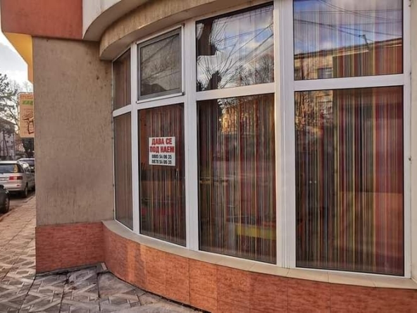 Заведение в Видин, Крум Бъчваров - 42 кв.м за 1458 €/кв.м - Снимка #1