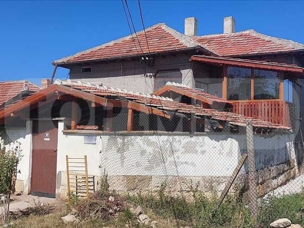 Къща в с. Екзарх Йосиф, Област Русе - 120 кв.м за 292 €/кв.м - Снимка #1