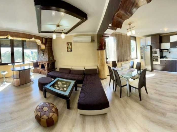 Дава се под наем Тристаен апартамент в Бургас, Лазур - 105 кв.м за 600 € - Снимка #1