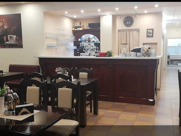 Дава се под наем Заведение в Пещера - 150 кв.м за 997.05 € - Снимка #1