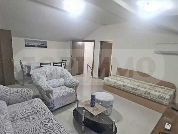 Дава се под наем Къща в Варна, Център - 150 кв.м за 797.64 € - Снимка #1