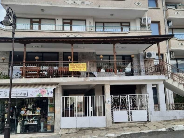 Дава се под наем Заведение в Бургас, Център - 200 кв.м за 7650 € - Снимка #1