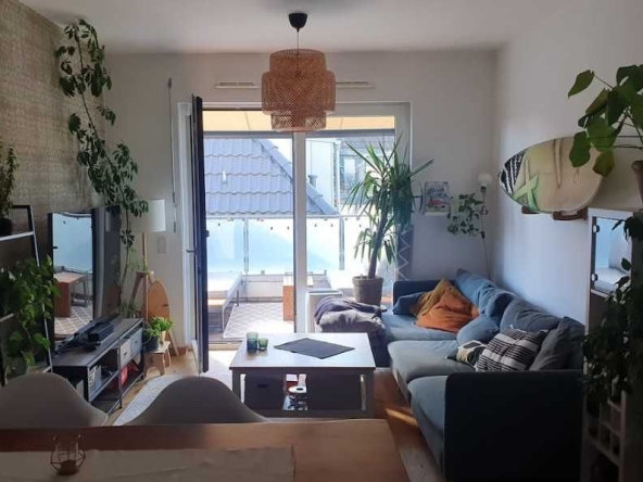 Дава се под наем Двустаен апартамент в София, Надежда 1 - 62 кв.м за 500 € - Снимка #1