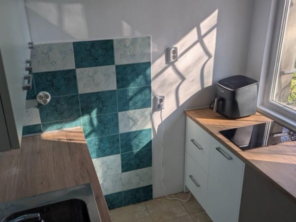 Дава се под наем Двустаен апартамент в София, Яворов - 65 кв.м за 600 € - Снимка #1