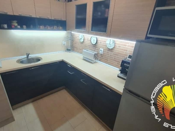 Тристаен апартамент в Бургас, Възраждане - 94 кв.м за 1437 €/кв.м - Снимка #1