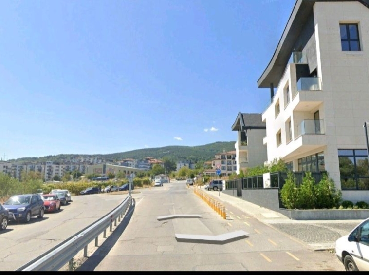 Парцел в с. Симеоново, Област Ямбол - 1676 кв.м за 275 €/кв.м - Снимка #1