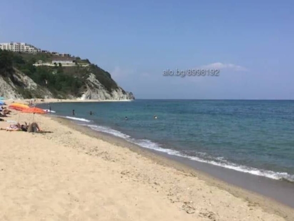 Двустаен апартамент в Бяла - 40 кв.м за 1125 €/кв.м - Снимка #1