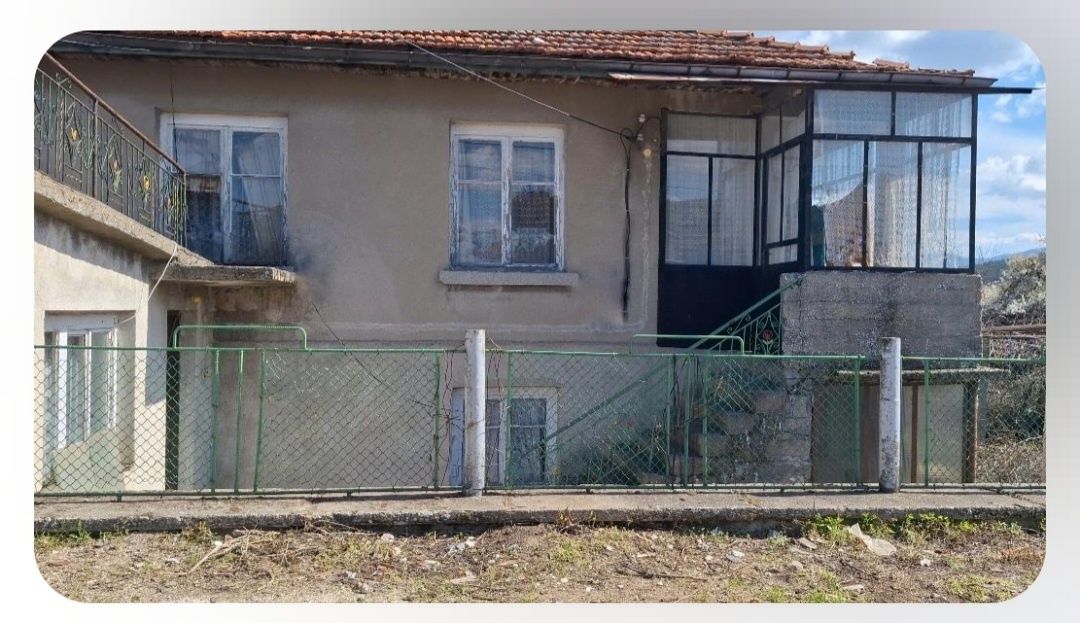 Къща в с. Радилово, Област Пазарджик - 600 кв.м за 72 €/кв.м - Снимка #1