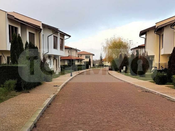 Къща в Балчик - 85 кв.м за 1000 €/кв.м - Снимка #1