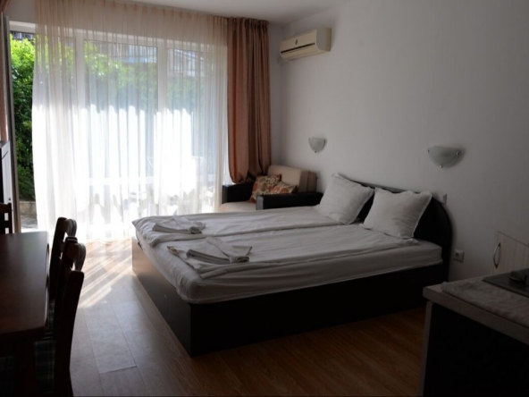 Дава се под наем Едностаен апартамент в Свети Влас - 39 кв.м за 204 € - Снимка #1