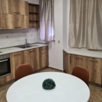 Дава се под наем Тристаен апартамент в Пловдив, Център - 120 кв.м за 498.27 € - Снимка #1