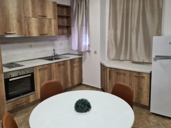 Дава се под наем Тристаен апартамент в Пловдив, Център - 120 кв.м за 498.27 € - Снимка #1