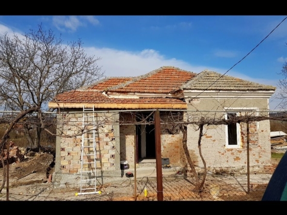 Къща в с. Крумово градище, Област Бургас - 120 кв.м за 170 €/кв.м - Снимка #1