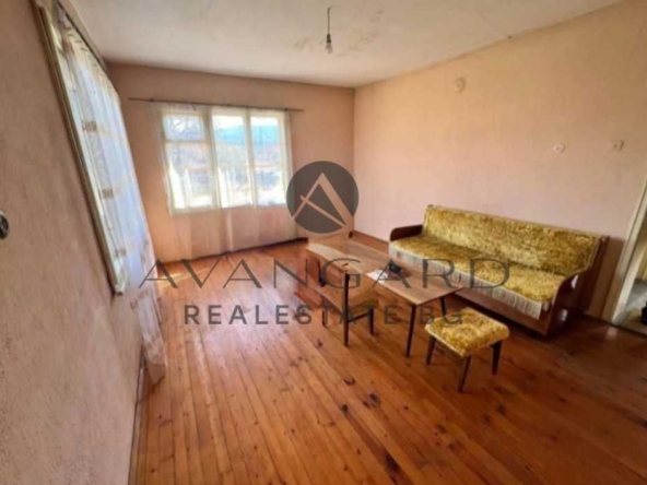 Етаж от къща в с. Крумово, Област Пловдив - 62 кв.м за 1339 €/кв.м - Снимка #1