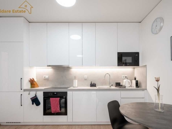 Дава се под наем Едностаен апартамент в София, Център - 35 кв.м за 475 € - Снимка #1