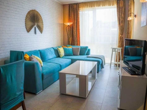 Дава се под наем Тристаен апартамент в Пловдив, Център - 100 кв.м за 448.8 € - Снимка #1