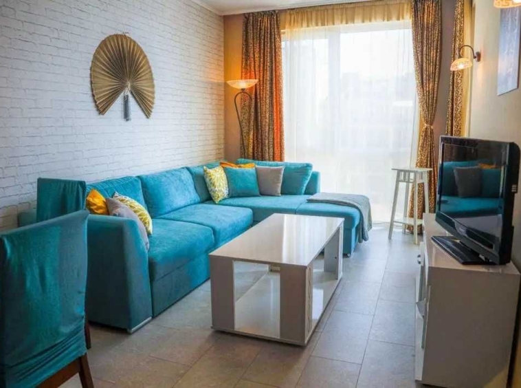 Дава се под наем Тристаен апартамент в Пловдив, Център - 100 кв.м за 448.8 € - Снимка #1