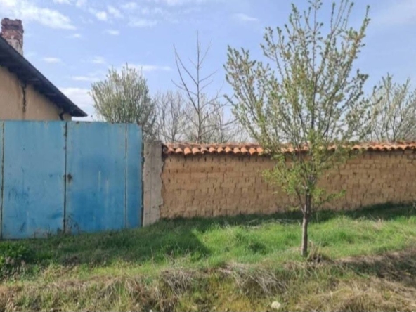 Парцел в с. Сухозем, Област Пловдив - 748 кв.м за 6 €/кв.м - Снимка #1