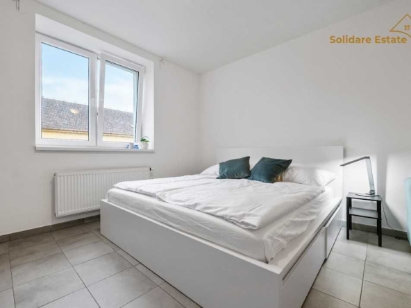 Дава се под наем Едностаен апартамент в София, Дружба 1 - 38 кв.м за 425 € - Снимка #1