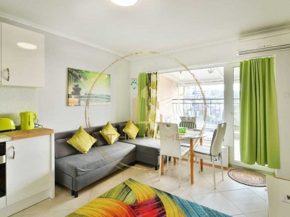 Дава се под наем Тристаен апартамент в Варна, Бриз - 80 кв.м за 600 € - Снимка #1