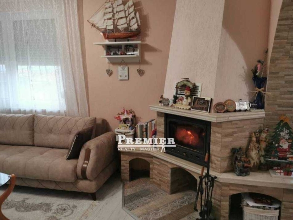 Къща в с. Кошарица, Област Бургас - 350 кв.м за 438 €/кв.м - Снимка #1