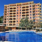 Двустаен апартамент в к.к. Златни пясъци - 73 кв.м за 1437 €/кв.м - Снимка #1