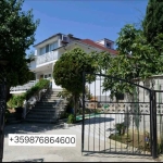 Дава се под наем Къща в Варна, Център - 200 кв.м за 1396.38 € - Снимка #1