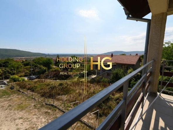 Къща в с. Рогачево, Област Добрич - 272 кв.м за 648 €/кв.м - Снимка #1