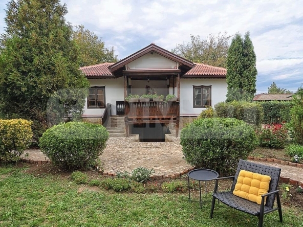 Къща в с. Пчелник, Област Варна - 185 кв.м за 1400 €/кв.м - Снимка #1