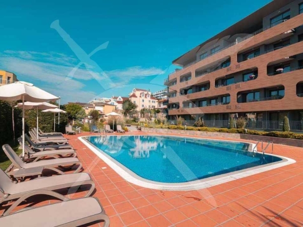 Тристаен апартамент в Варна, Бриз - 100 кв.м за 2350 €/кв.м - Снимка #1