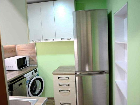 Дава се под наем Четиристаен апартамент в Пловдив, Мараша - 100 кв.м за 500 € - Снимка #1