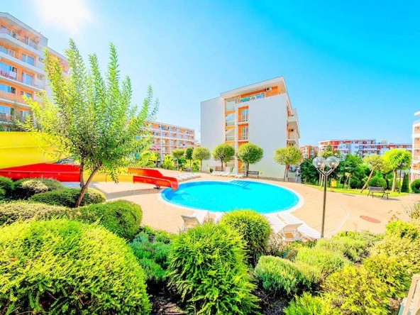 Двустаен апартамент в Свети Влас - 75 кв.м за 891 €/кв.м - Снимка #1